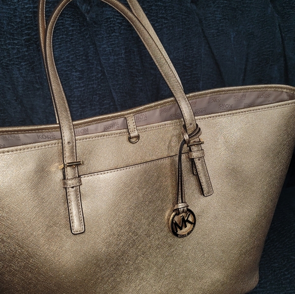 Michael Kors gold tote large - Picture 3 of 6